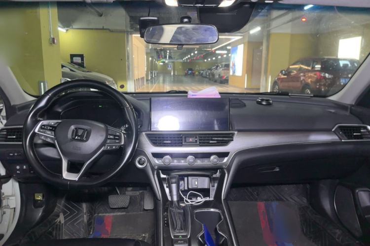 Used Honda Accord 2018 260TURBO Luxury Edition China VI Center Console