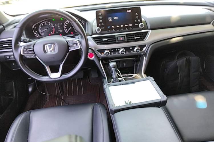 Used Honda Accord 2018 260TURBO Elite Edition China VI Center Console