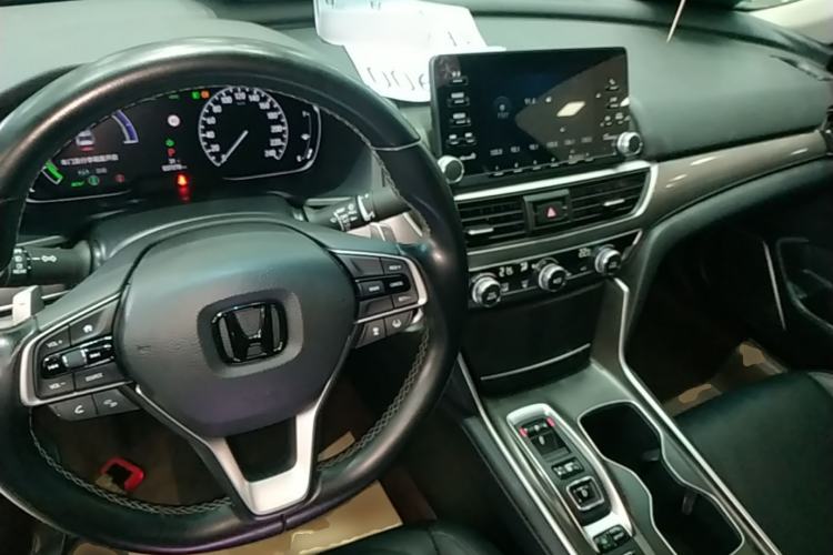 Used Honda Accord 2018 Rui Hybrid 2.0L Rui Ling Edition China VI Center Console