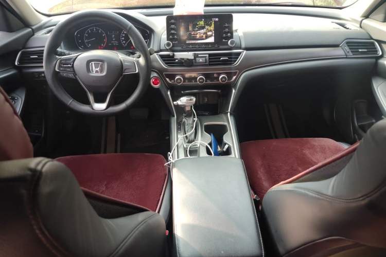 Used Honda Accord 2018 230TURBO Comfort Version National V Center Console