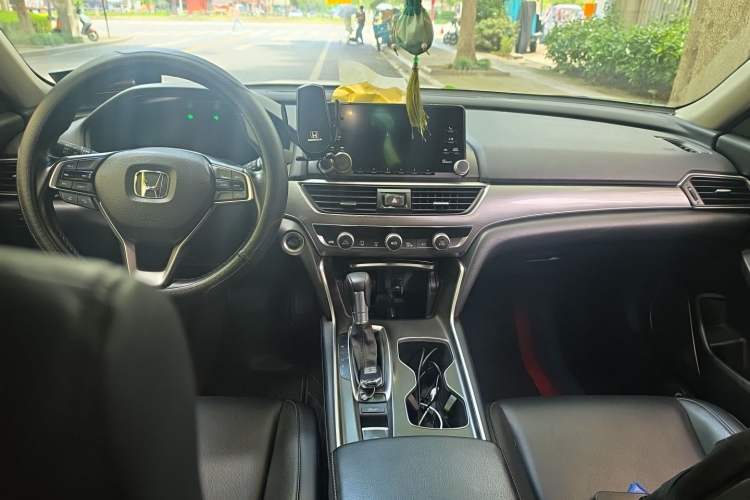 Used Honda Accord 2018 260TURBO Elite Edition China VI Center Console