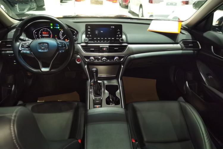 Used Honda Accord 2018 260TURBO Luxury Edition China VI Center Console