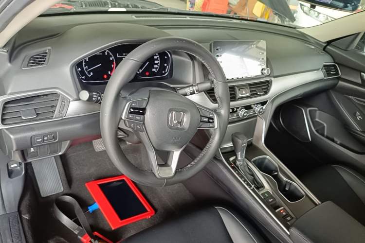 Used Honda Accord 2018 260TURBO Elite Edition China V Center Console