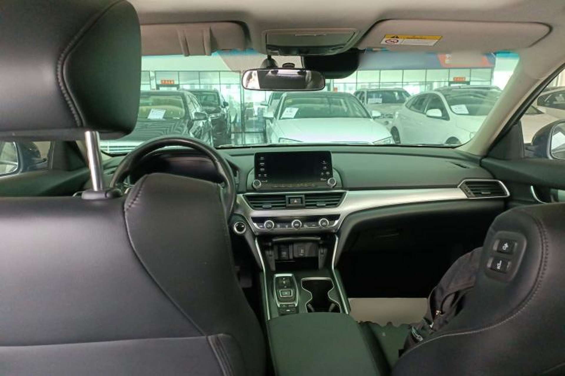 Used Honda Accord 2018 Rui Hybrid 2.0L Rui Ling Edition China VI Center Console