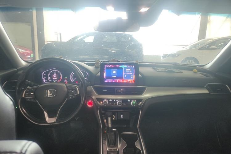 Used Honda Accord 2018 260TURBO Luxury Edition China VI Center Console