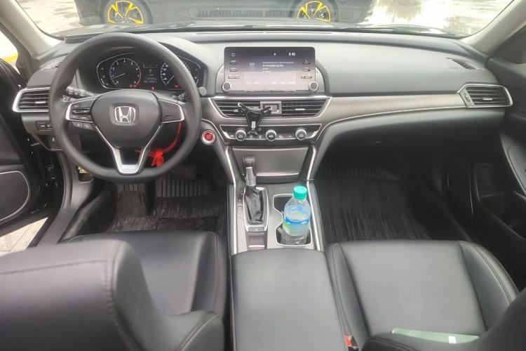 Used Honda Accord 2018 230TURBO Comfort Version National V Center Console