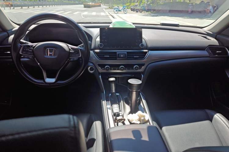 Used Honda Accord 2018 260TURBO Luxury Edition China VI Center Console