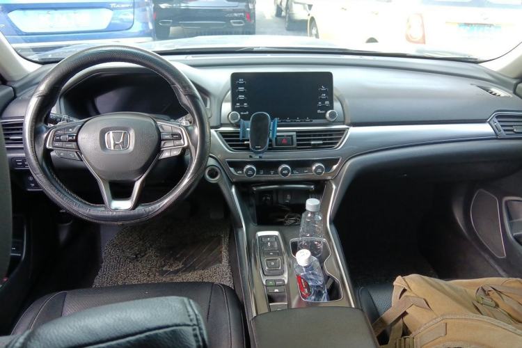 Used Honda Accord 2018 Rui Hybrid 2.0L Rui Ling Edition China VI Center Console