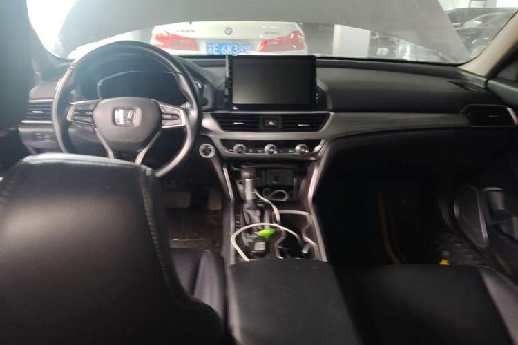 Used Honda Accord 2018 260TURBO Elite Edition China VI Center Console