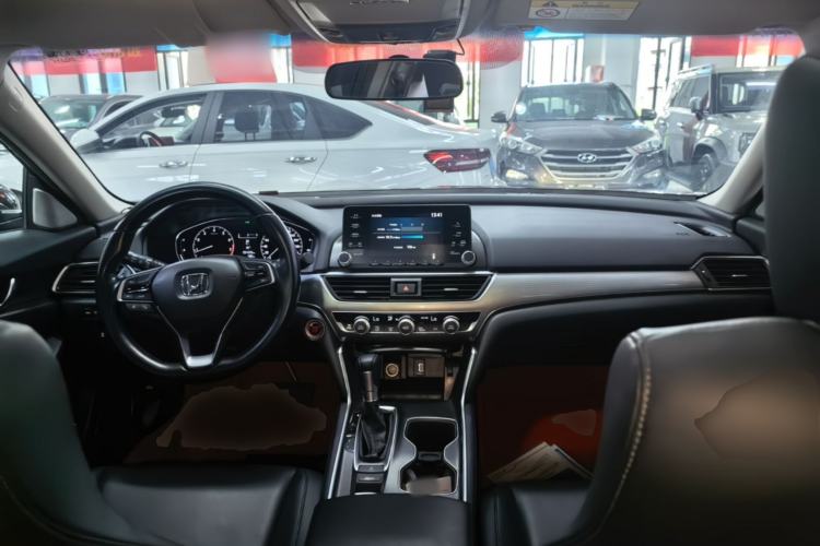 Used Honda Accord 2018 260TURBO Elite Edition China VI Center Console