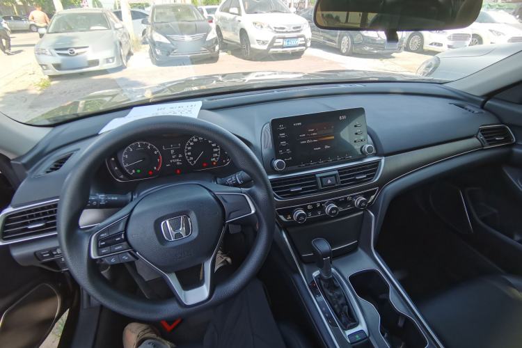 Used Honda Accord 2018 230TURBO Comfort Edition China VI Emission Standard Center Console