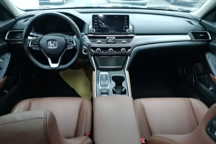 Used Honda Accord 2018 Rui Hybrid 2.0L Rui Ling Edition China VI Center Console