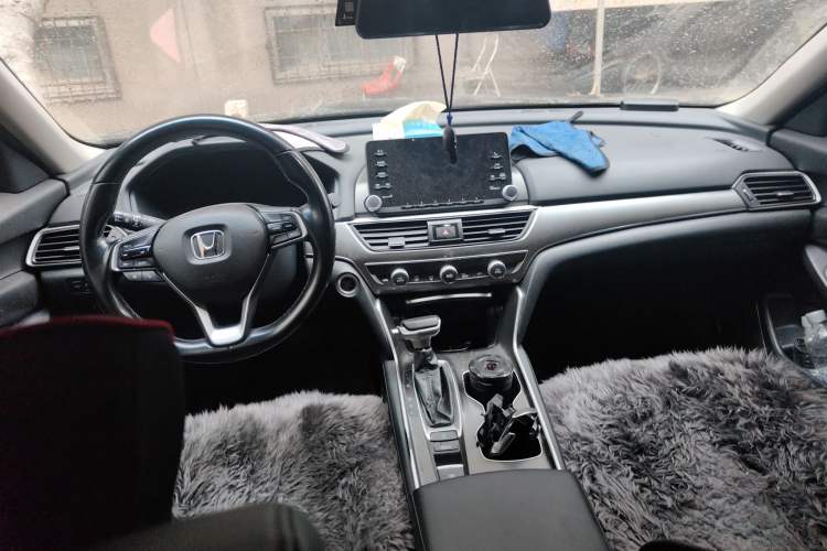 Used Honda Accord 2018 260TURBO Elite Edition China VI Center Console