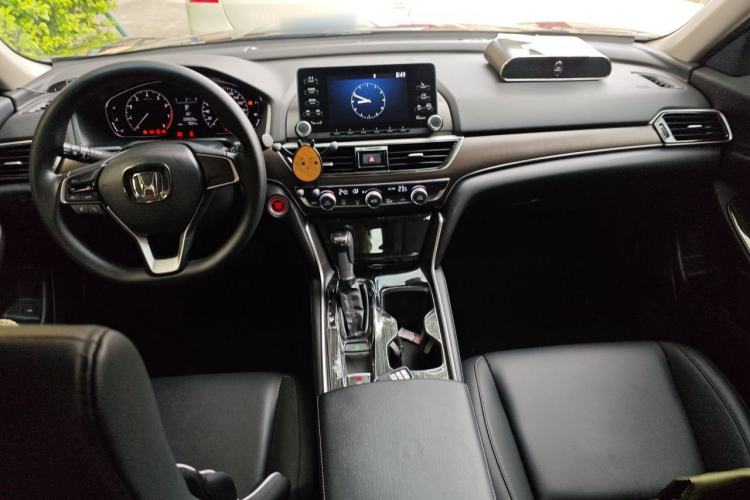 Used Honda Accord 2018 230TURBO Comfort Edition China VI Emission Standard Center Console