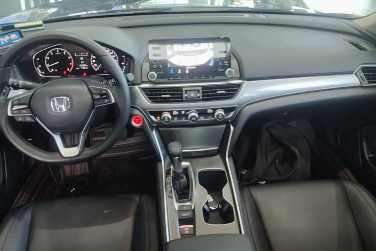 Used Honda Accord 2018 260TURBO Elite Edition China VI Center Console