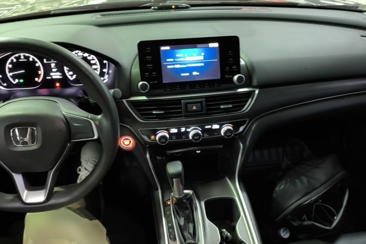 Used Honda Accord 2018 230TURBO Comfort Version National V Center Console