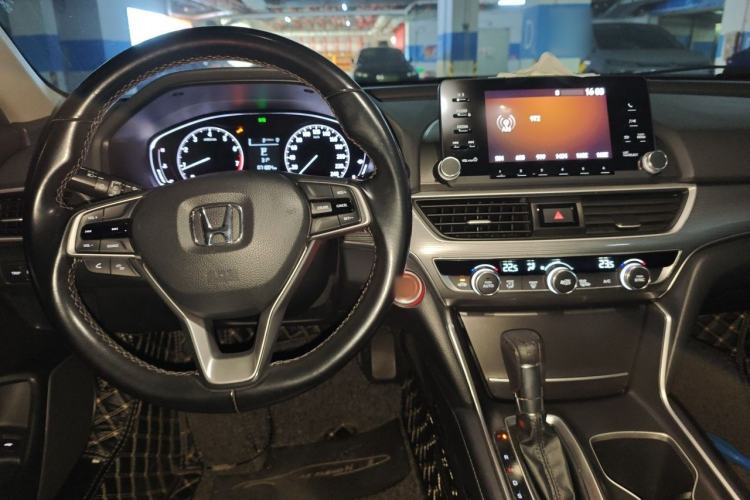 Used Honda Accord 2018 260TURBO Elite Edition China VI Center Console