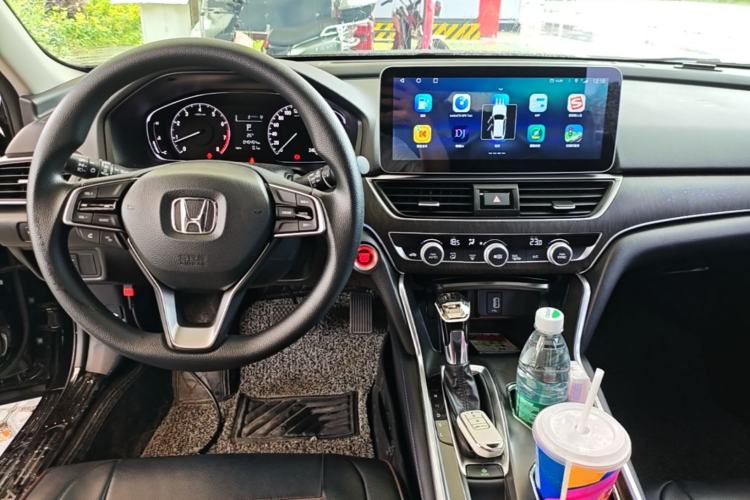 Used Honda Accord 2018 230TURBO Comfort Version National V Center Console