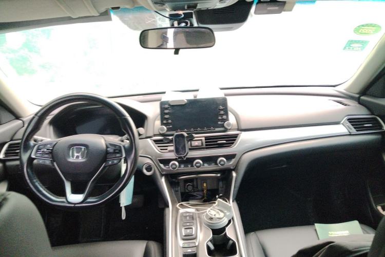 Used Honda Accord 2018 Rui Hybrid 2.0L Rui Ling Edition China VI Center Console