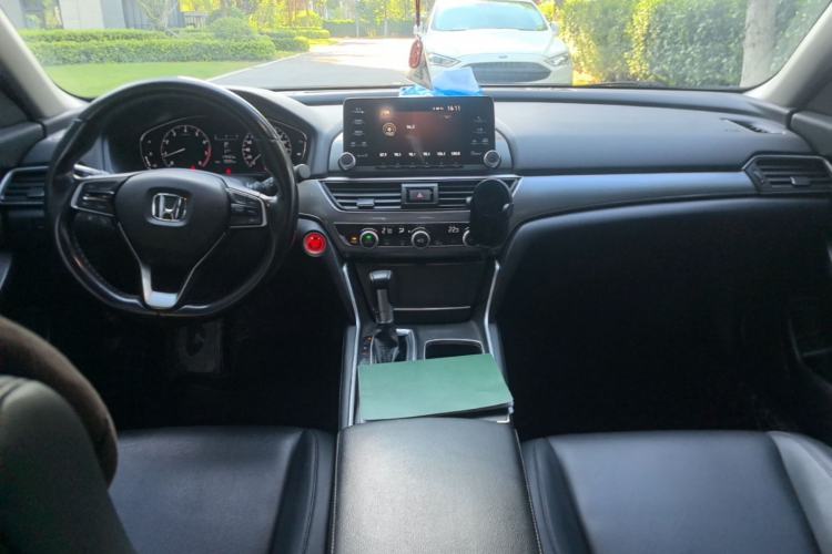 Used Honda Accord 2018 260TURBO Elite Edition China VI Center Console