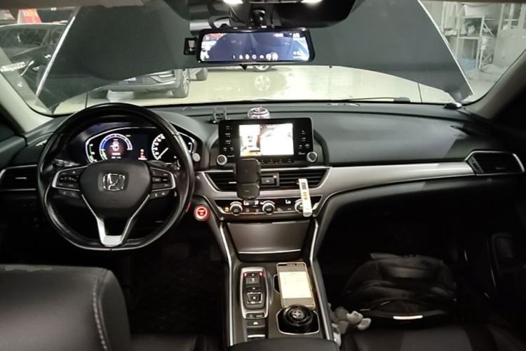 Used Honda Accord 2018 Rui Hybrid 2.0L Rui Ling Edition China VI Center Console