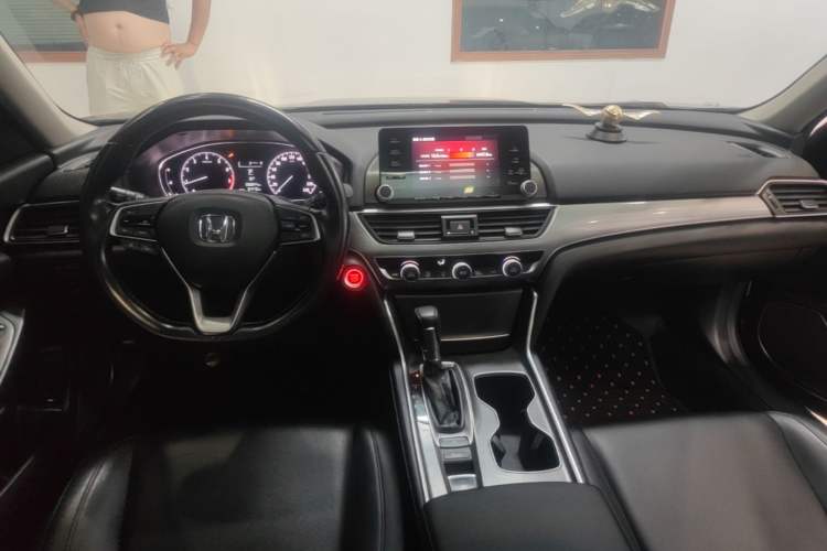 Used Honda Accord 2018 260TURBO Elite Edition China V Center Console