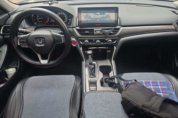 Used Honda Accord 2018 230TURBO Comfort Version National V Center Console