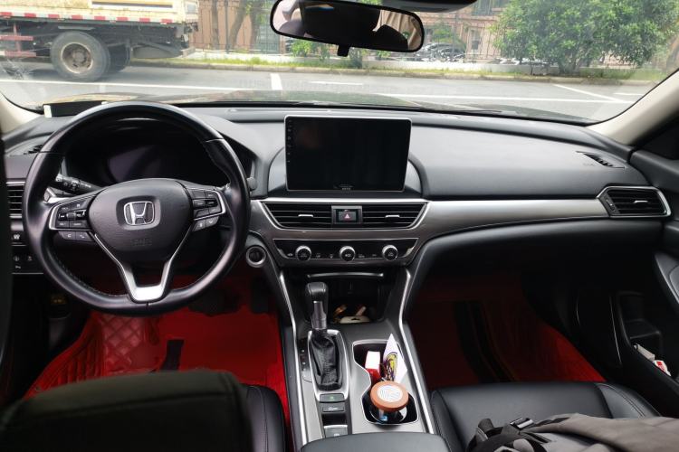 Used Honda Accord 2018 260TURBO Luxury Edition China VI Center Console