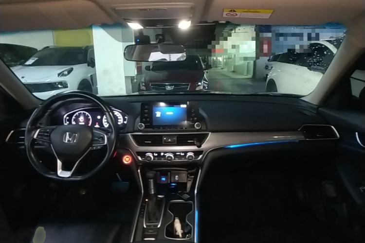 Used Honda Accord 2018 260TURBO Luxury Edition China VI Center Console