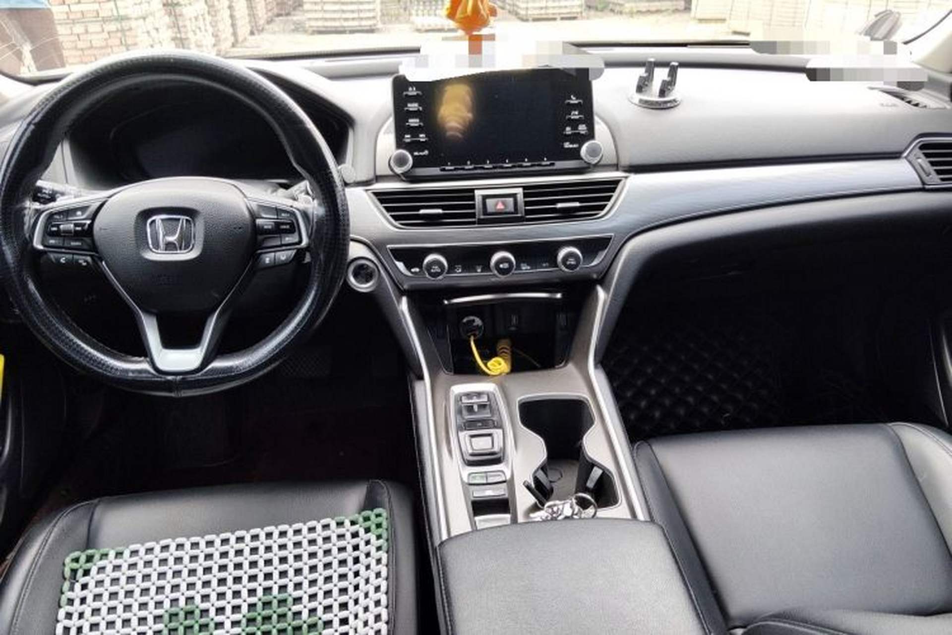 Used Honda Accord 2018 Rui Hybrid 2.0L Rui Ling Edition China VI Center Console