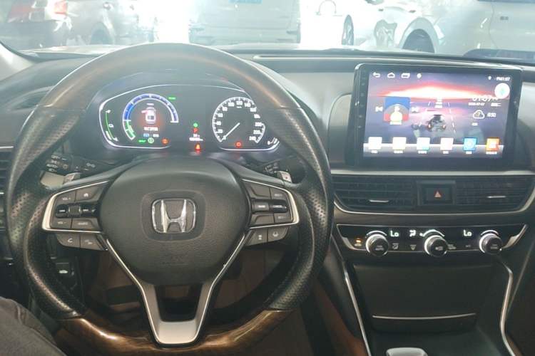 Used Honda Accord 2018 Rui·Hybrid 2.0L Rui Ku Edition China VI Center Console