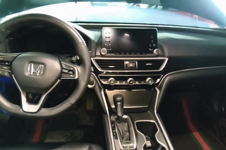 Used Honda Accord 2018 260TURBO Elite Edition China VI Center Console