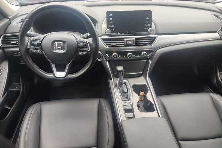 Used Honda Accord 2018 260TURBO Luxury Edition China VI Center Console