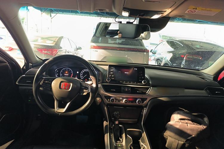 Used Honda Accord 2018 260TURBO Luxury Edition China VI Center Console