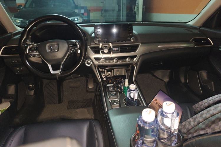 Used Honda Accord 2018 Rui Hybrid 2.0L Rui Ling Edition China VI Center Console