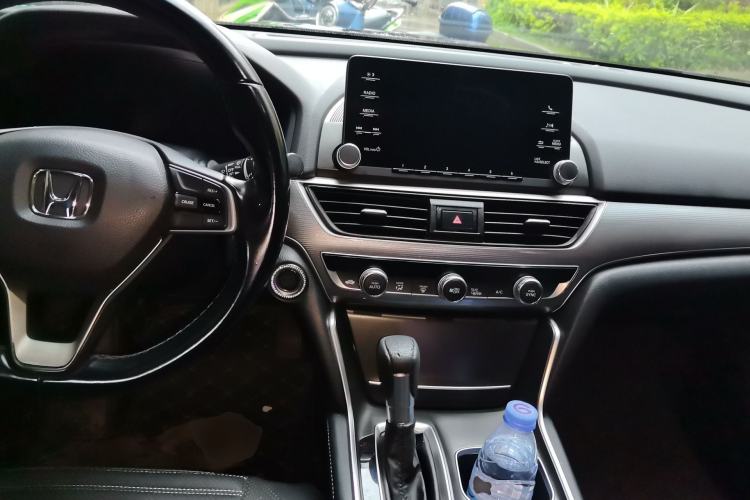 Used Honda Accord 2018 260TURBO Elite Edition China VI Center Console