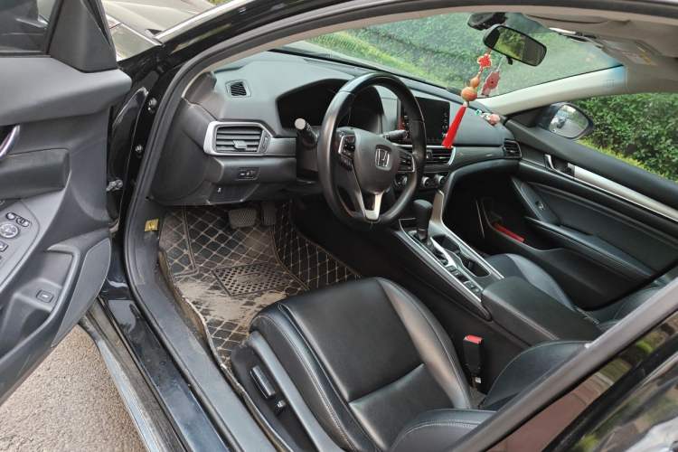 Used Honda Accord 2018 260TURBO Elite Edition China VI Driver Seat