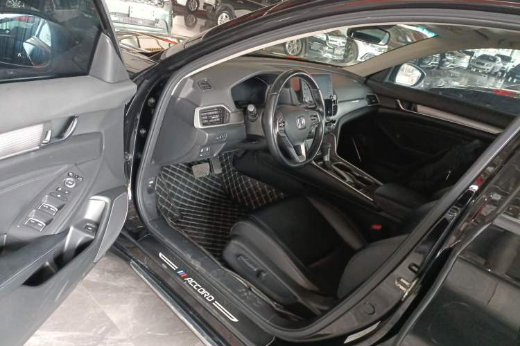 Used Honda Accord 2018 260TURBO Luxury Edition China VI Driver Seat