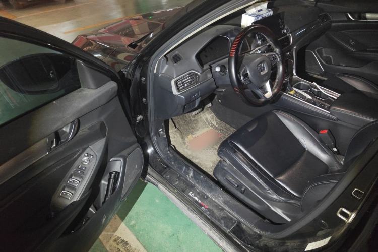 Used Honda Accord 2018 260TURBO Elite Edition China VI Driver Seat