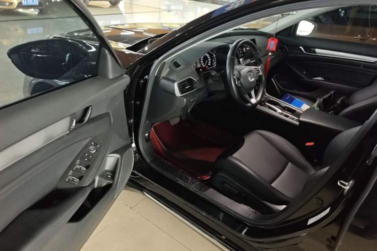 Used Honda Accord 2018 260TURBO Elite Edition China VI Driver Seat