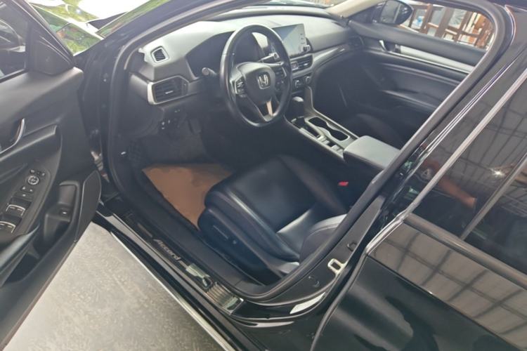 Used Honda Accord 2018 260TURBO Luxury Edition China VI Driver Seat