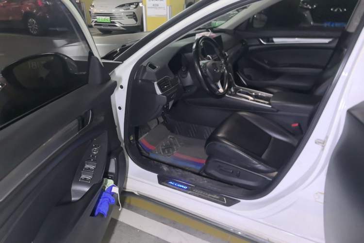Used Honda Accord 2018 260TURBO Luxury Edition China VI Driver Seat