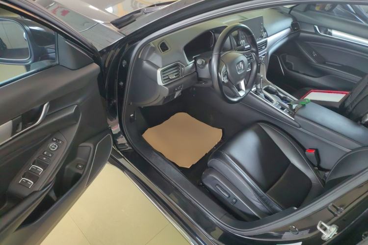 Used Honda Accord 2018 260TURBO Elite Edition China VI Driver Seat