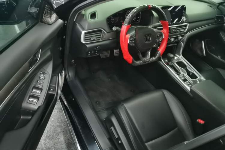 Used Honda Accord 2018 260TURBO Luxury Edition China VI Driver Seat