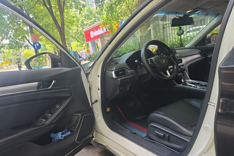 Used Honda Accord 2018 260TURBO Elite Edition China VI Driver Seat
