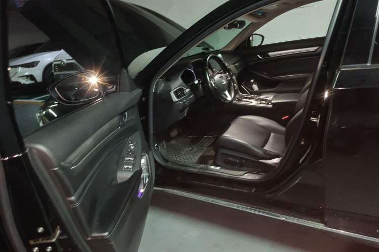 Used Honda Accord 2018 260TURBO Elite Edition China VI Driver Seat