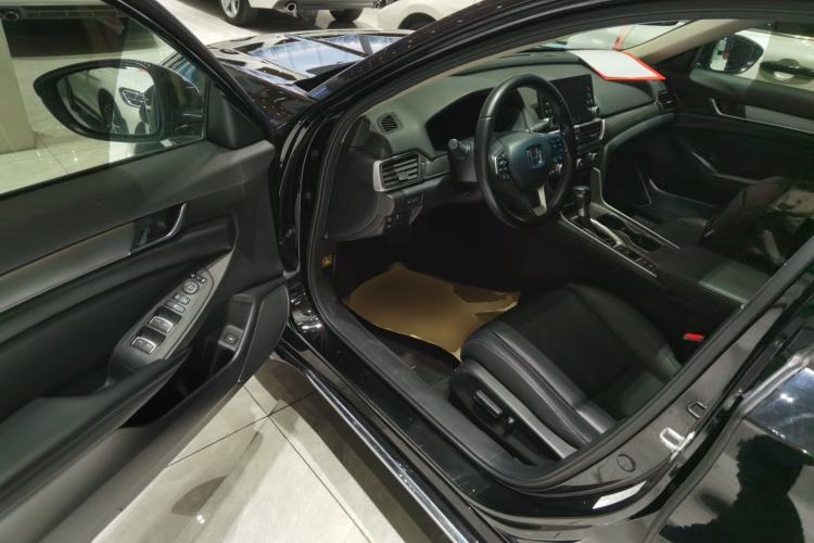 Used Honda Accord 2018 260TURBO Luxury Edition China VI Driver Seat