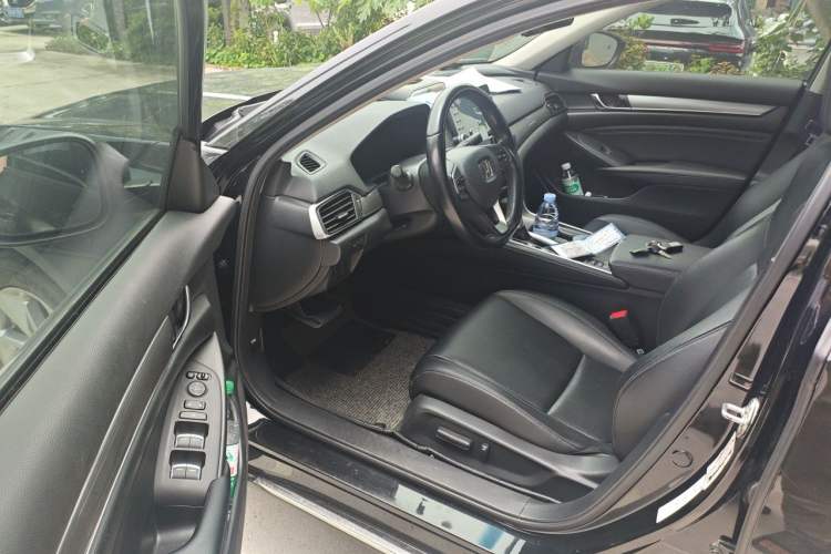 Used Honda Accord 2018 260TURBO Elite Edition China VI Driver Seat