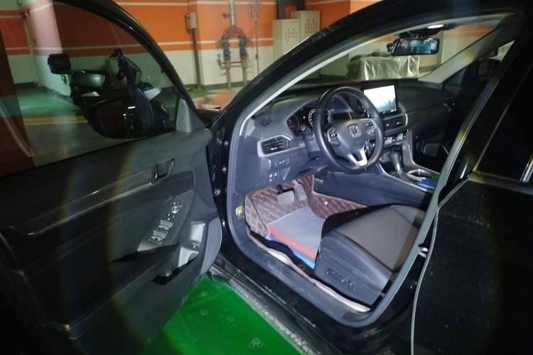Used Honda Accord 2018 260TURBO Luxury Edition China VI Driver Seat