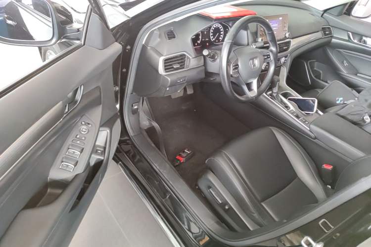 Used Honda Accord 2018 260TURBO Elite Edition China VI Driver Seat